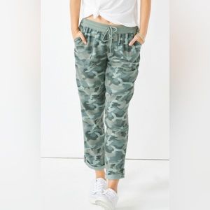 Maurices Weekender Camo Pants-Size 8